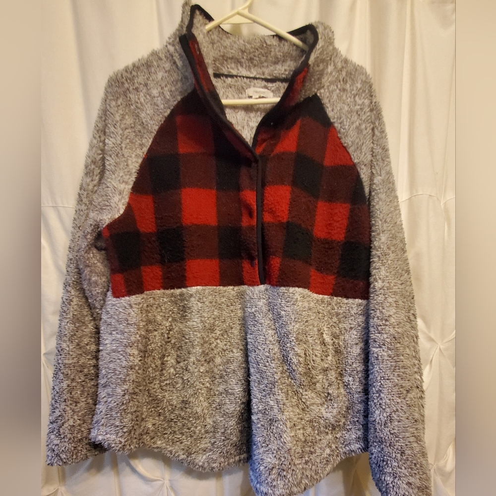 Maurices sherpa gray/plaid pullover